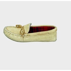 Adirondack Collection Tru-Stitch Womens Moccasins Beige Slip On Bow Moc Toe 8